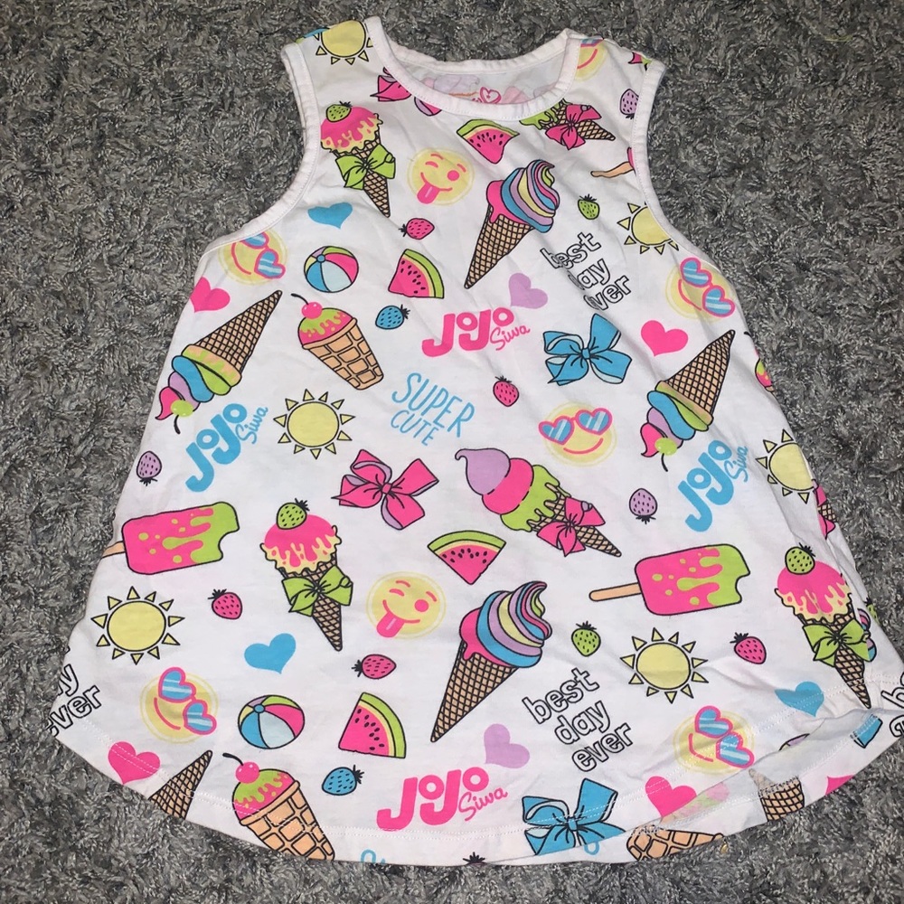 JoJo Siwa graphic tank